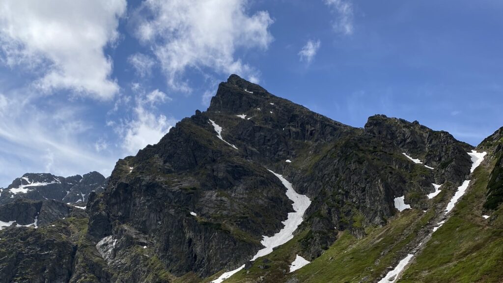 Masyw Kościelca nad Czarnym Stawem Gąsienicowym w Tatrach Wysokich