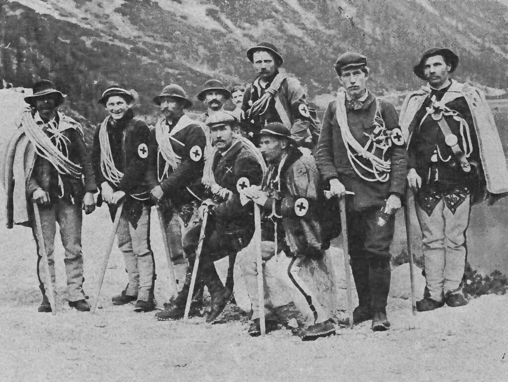 Ratownicy pogotowia w Tatrach podczas poszukiwań profesora Weissa w 1909 roku